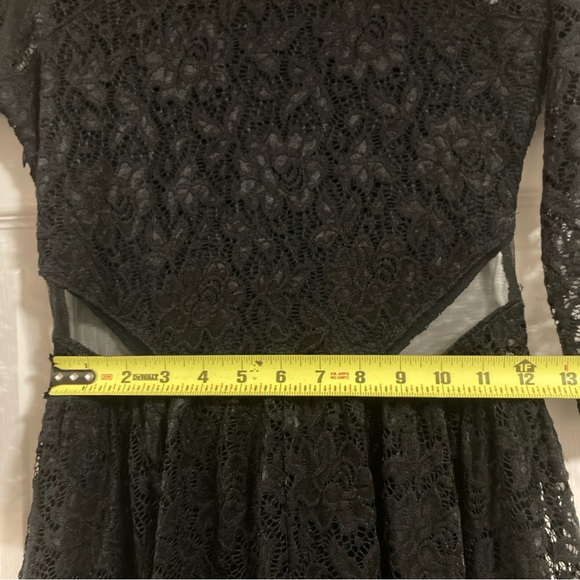 Abercrombie & Fitch Lace Cutout Waist Short Party Dress 3/4 Sleeves Black Sz M - Picture 12 of 16